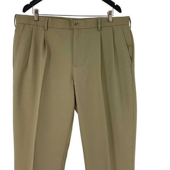 Mens Van Heusen Traveler Pants Polyester Cuffed Plated Khaki NWOT 38 x 32 3688 - Picture 4 of 9